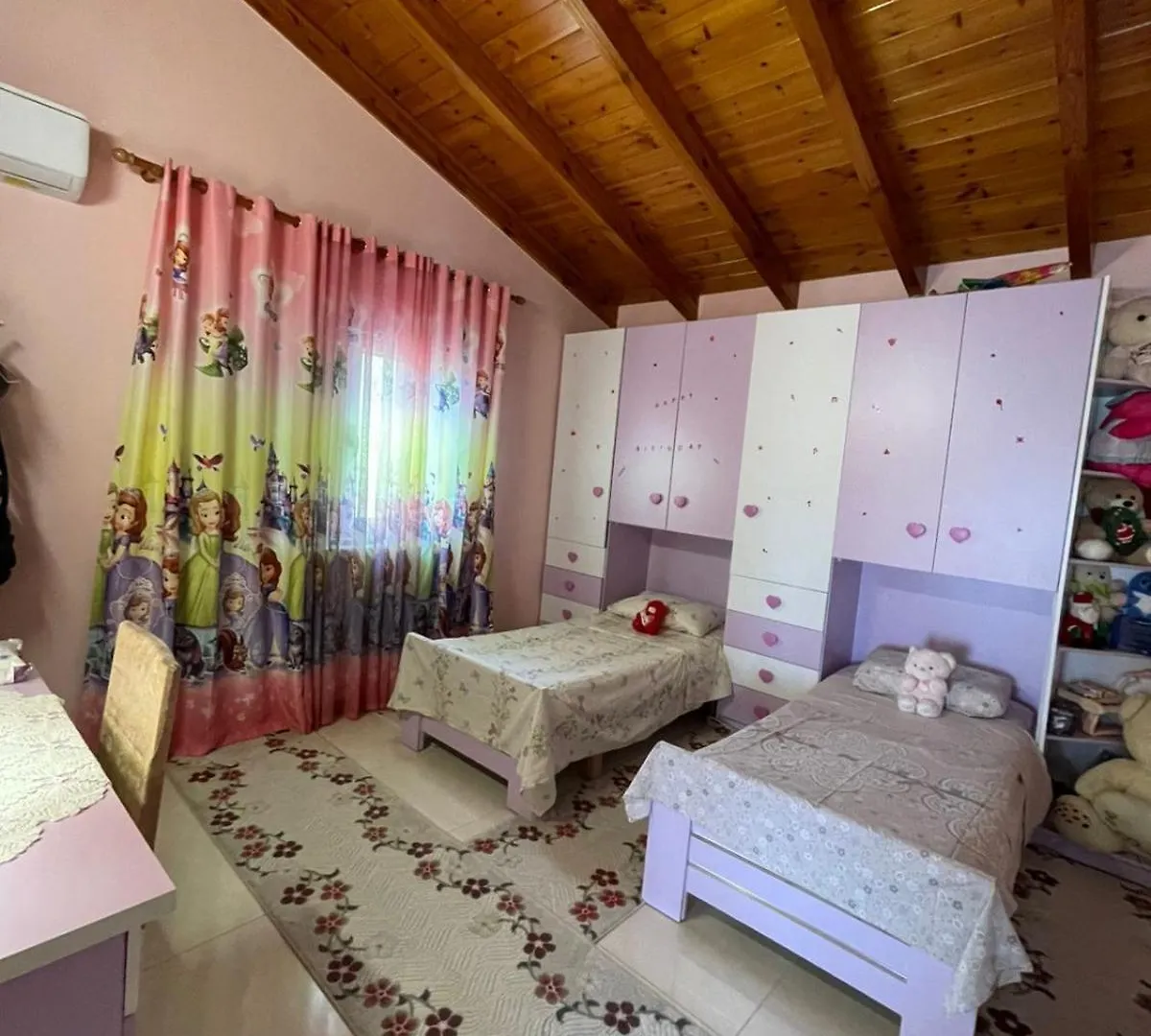 Villa Theodora Polisi i Vogel